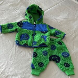 Old Navy Green and Blue Baby Fleece Set